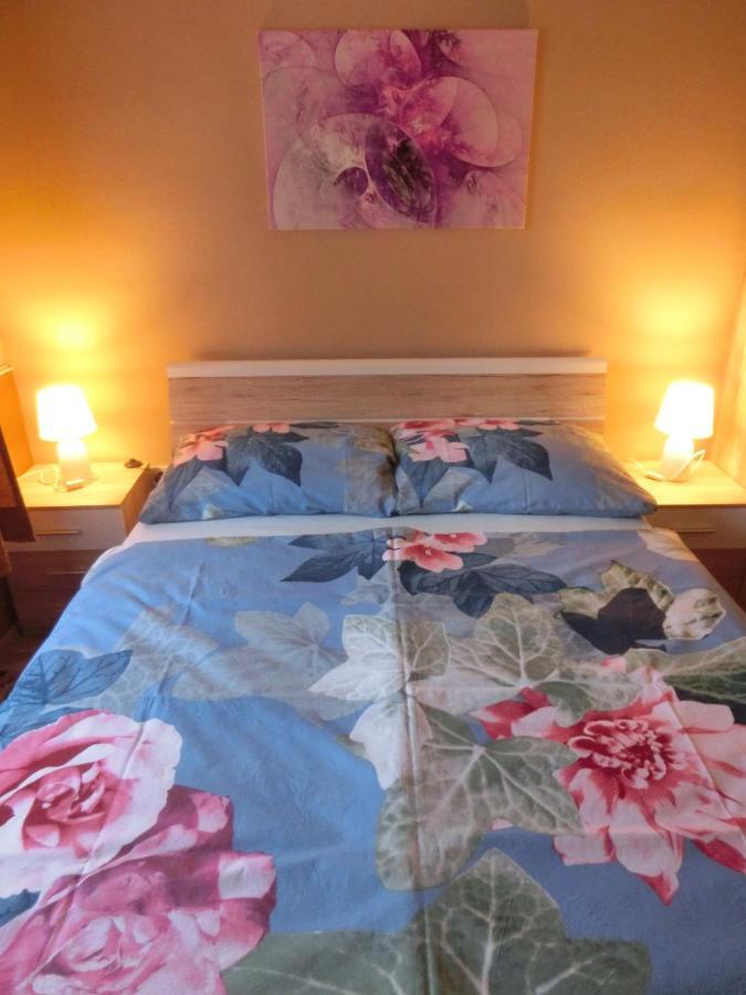 Pilis Apartman Piliscsaba Eksteriør billede
